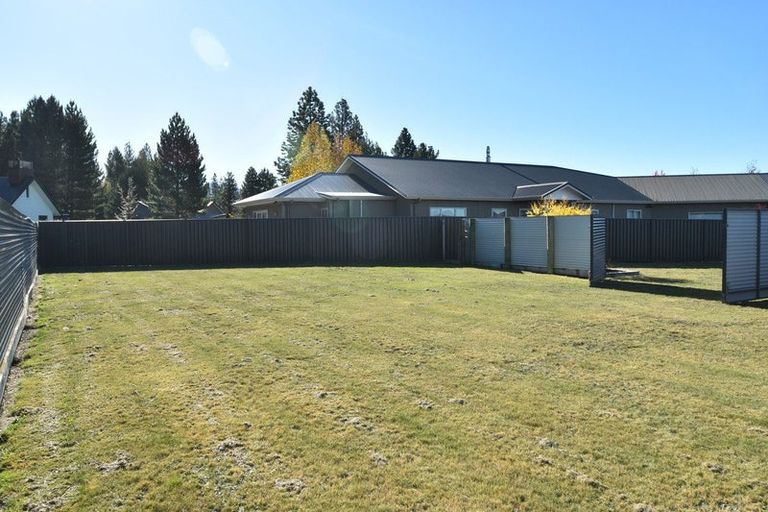 Photo of property in 33 Irishman Drive, Twizel, 7901