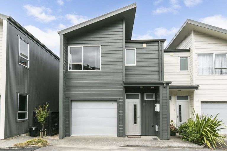 Photo of property in 12/3 Severn Street, Island Bay, Wellington, 6023