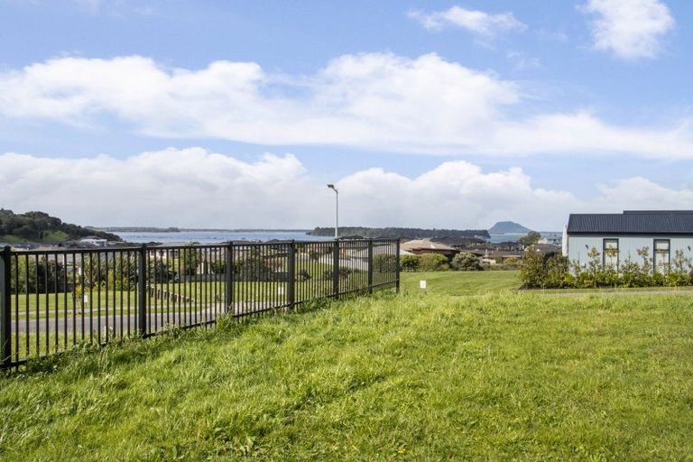Photo of property in 35 Ridge Drive, Omokoroa, 3114