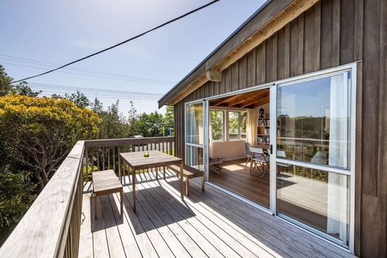 Photo of property in 6 Seatoun Avenue, Leigh, Warkworth, 0985