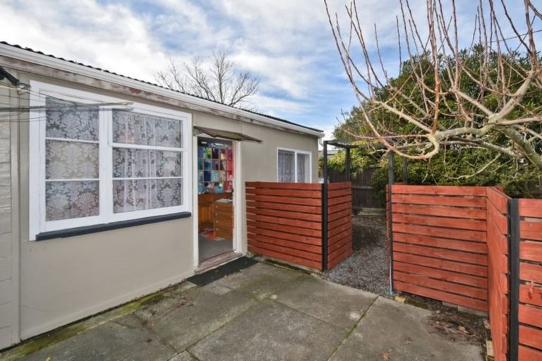 Photo of property in 4 Damien Place, Bromley, Christchurch, 8062
