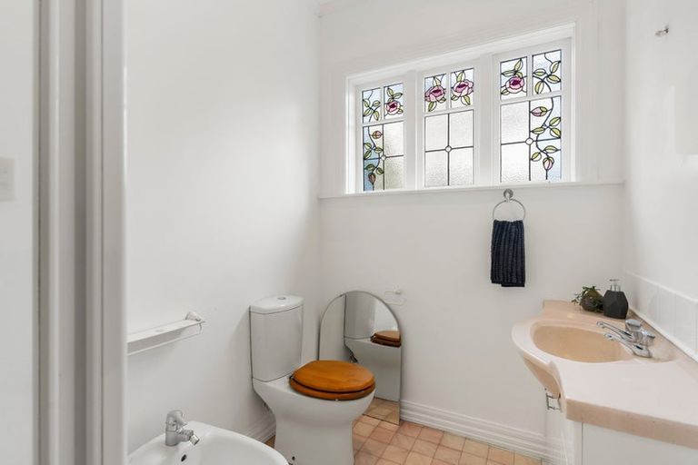 Photo of property in 33 Churchill Road, Cockle Bay, Auckland, 2014