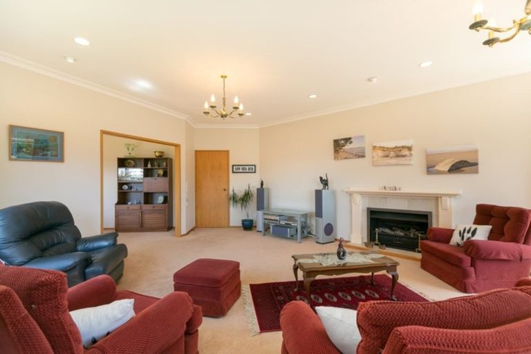 Photo of property in 32 Ngakoti Street, Urenui, 4375