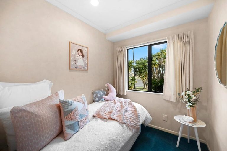 Photo of property in 1 Diomede Glade, Flagstaff, Hamilton, 3210