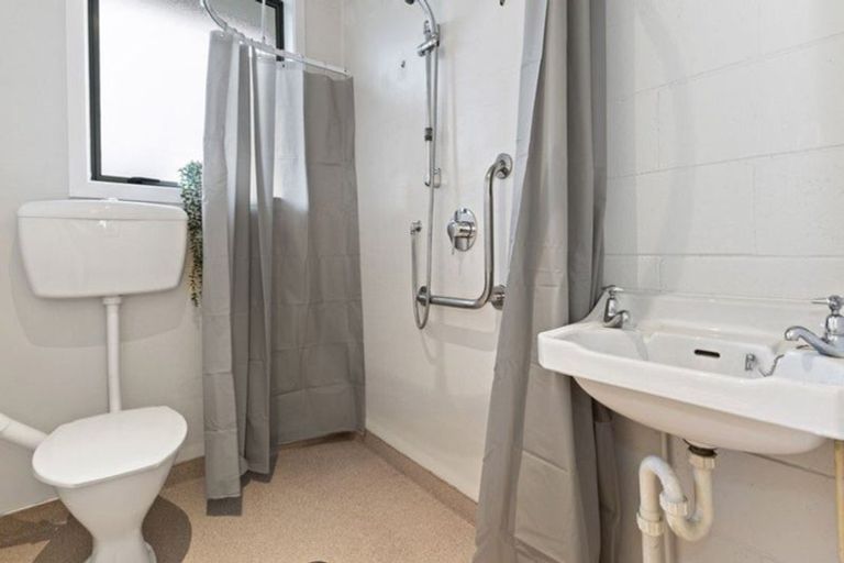 Photo of property in 4/225 Edgeware Road, Edgeware, Christchurch, 8013