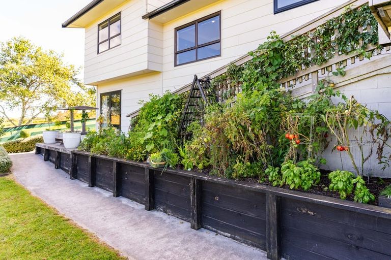 Photo of property in 3 Bickerstaffe Road, Maungaturoto, 0520