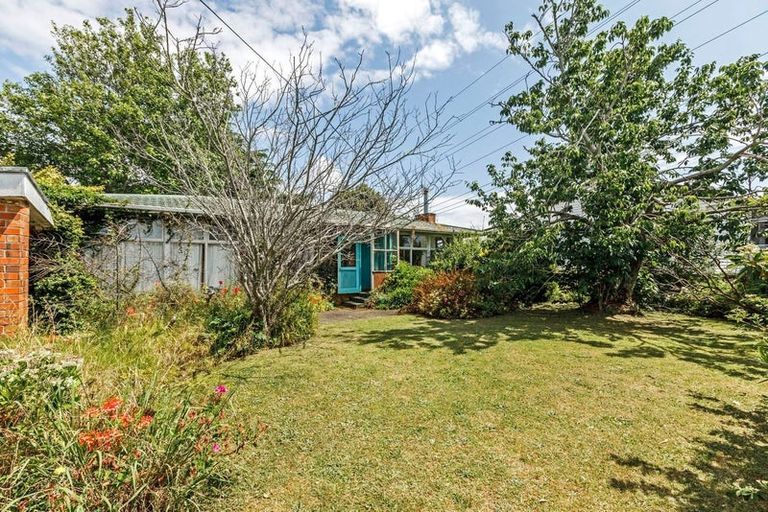 Photo of property in 156 Sunset Road, Unsworth Heights, Auckland, 0632