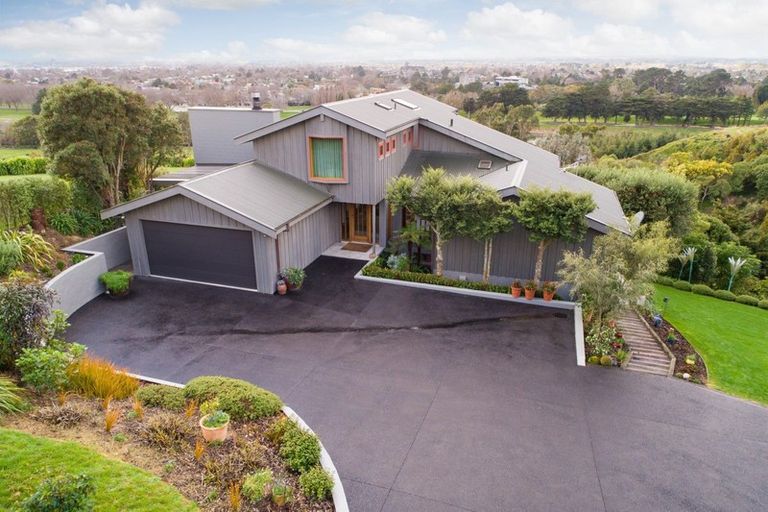 Photo of property in 45 The Strand, Fitzherbert, Palmerston North, 4410