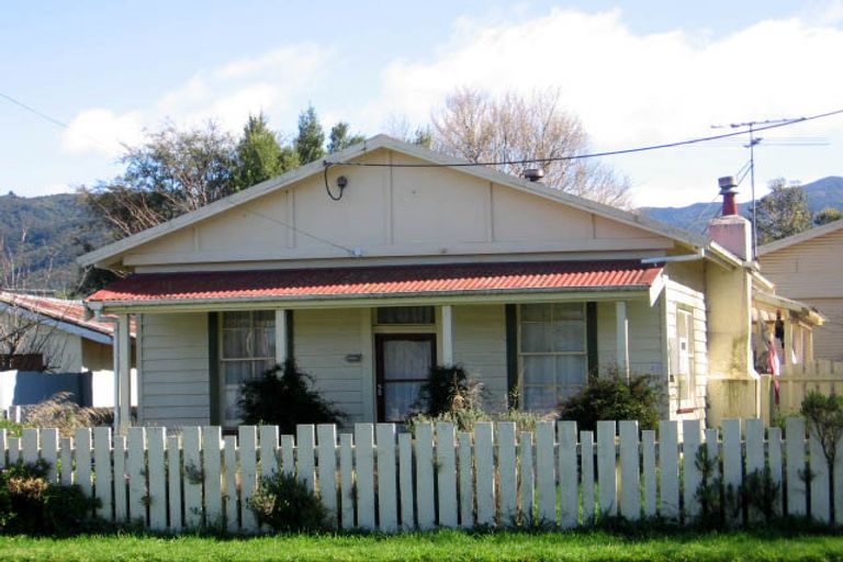 Photo of property in 26 Waite Street, Featherston, 5710