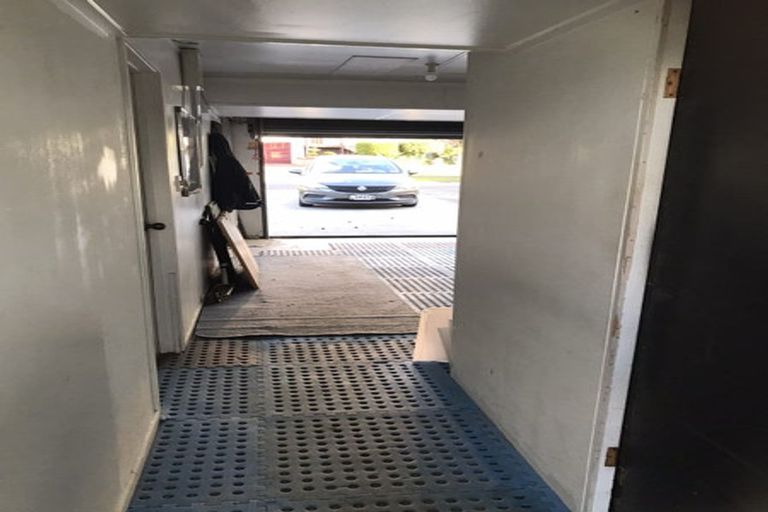 Photo of property in 2/2 Monde Place, Clover Park, Auckland, 2019