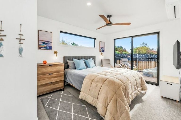 Photo of property in 5 Beach Crescent, Waikuku Beach, 7473