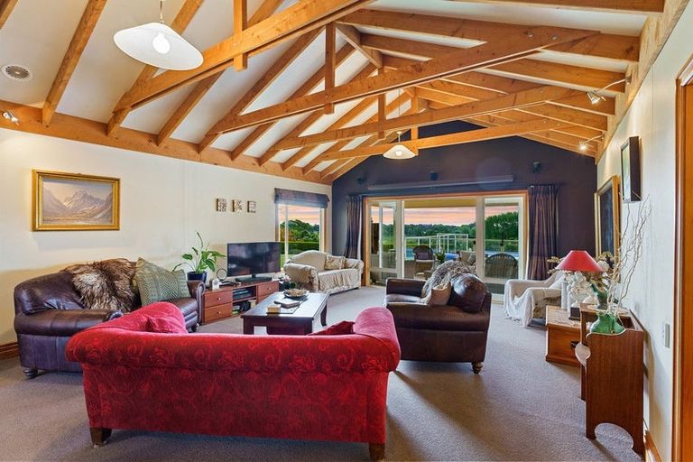 Photo of property in 101 Forest Lakes Road, Otaki, 5583