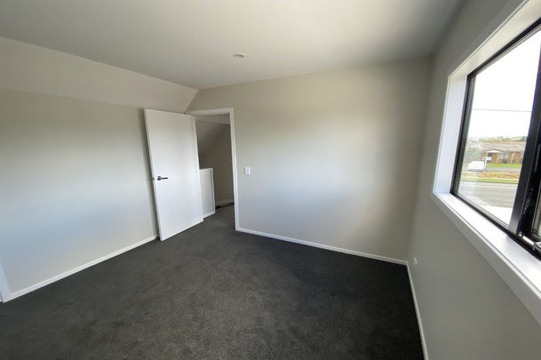 Photo of property in 1/125b Metcalfe Road, Ranui, Auckland, 0612
