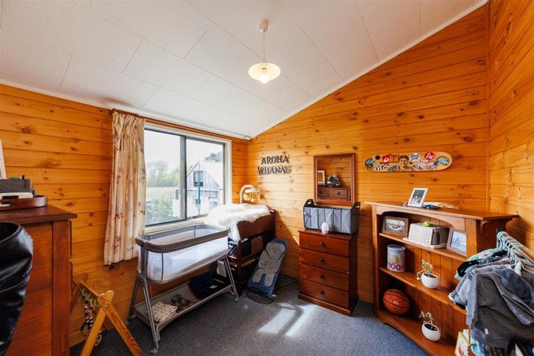 Photo of property in Build Inn, 1942 Parewanui Road, Parewanui, Bulls, 4894