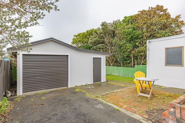 Photo of property in 9 Manuka Street, Castlecliff, Whanganui, 4501