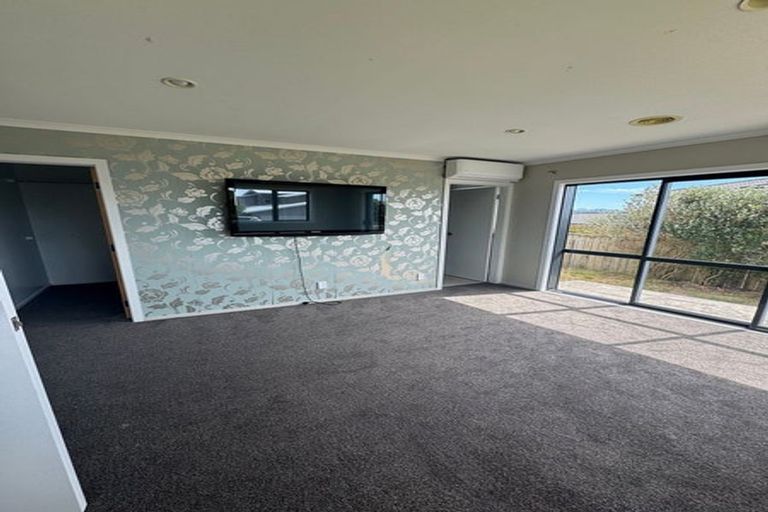 Photo of property in 19 Milford Street, Aotea, Porirua, 5024