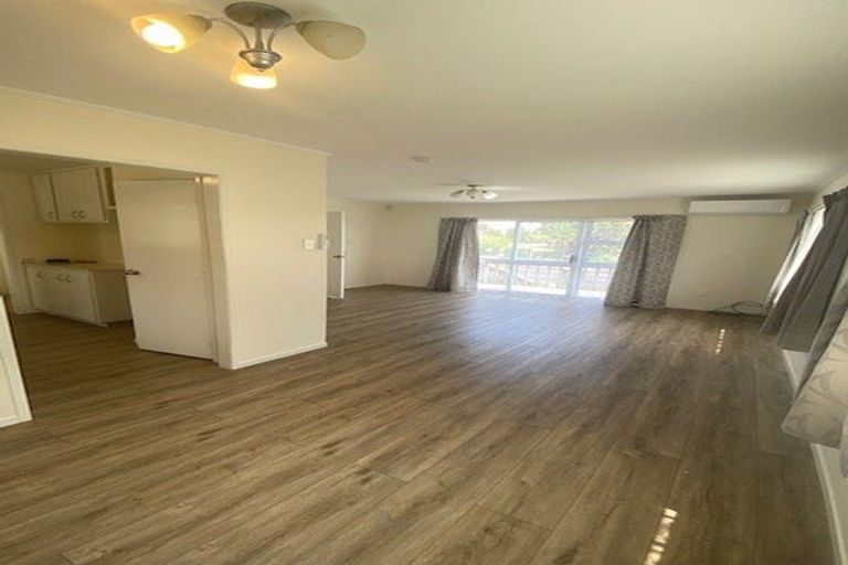 Photo of property in 36 Goodwood Drive, Goodwood Heights, Auckland, 2105