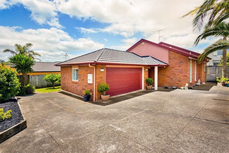 Photo of property in 20 Arlose Place, Westgate, Auckland, 0614