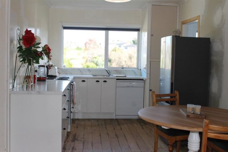 Photo of property in 32 Bickerstaffe Road, Maungaturoto, 0520