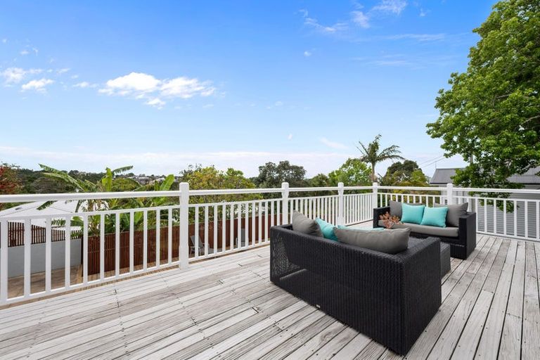 Photo of property in 30 Maritime Terrace, Birkenhead, Auckland, 0626