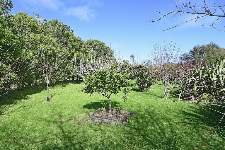 Photo of property in 210a Pukenui Road, Kaiwaka, 0573