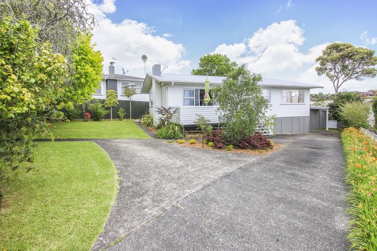 Photo of property in 26 Kirby Street, Glendene, Auckland, 0602