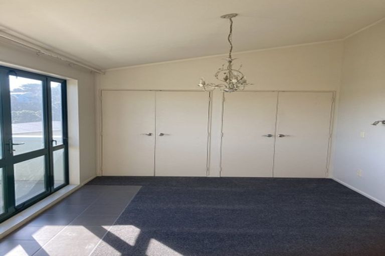 Photo of property in 8 Mitika Way, Strathmore Park, Wellington, 6022