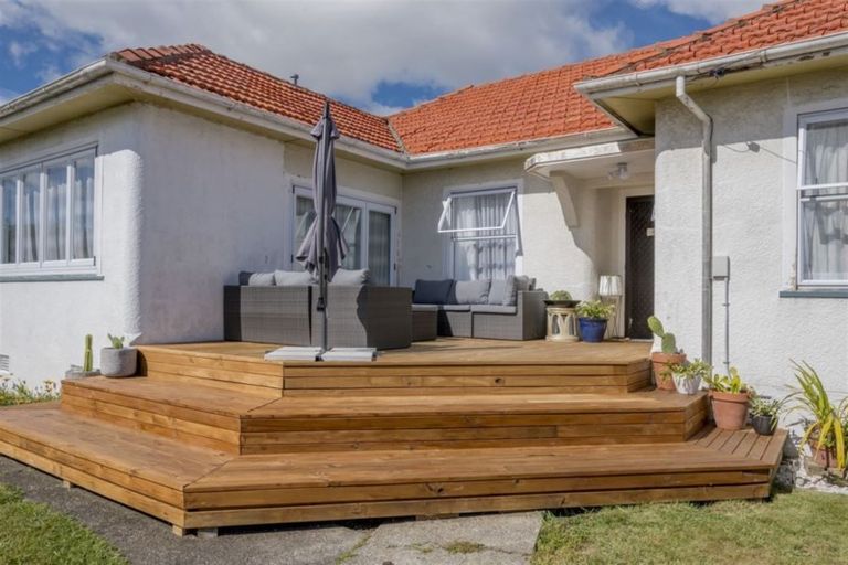 Photo of property in 15 Reeve Street, Levin, 5510