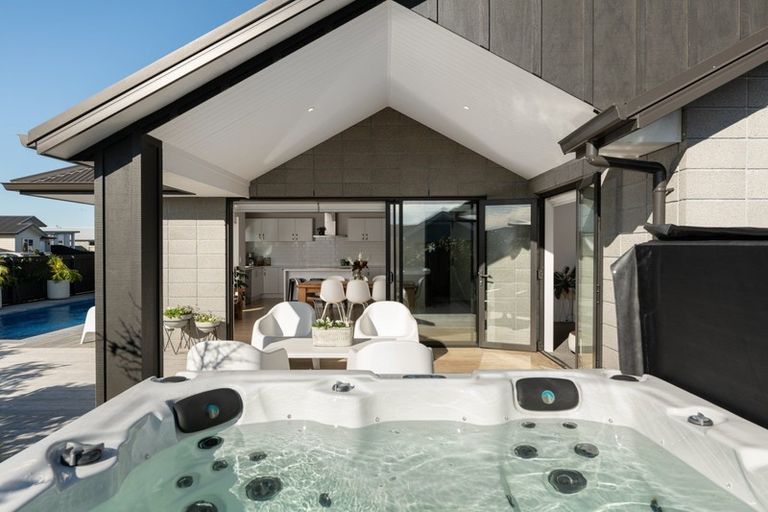 Photo of property in 2 Pimelea Street, Papamoa Beach, Papamoa, 3118