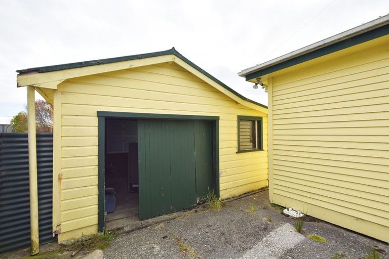 Photo of property in 10 Bridge Street, Tuatapere, 9620