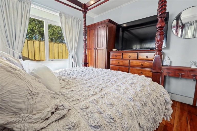 Photo of property in 8 Point Road, Mokau, 4376