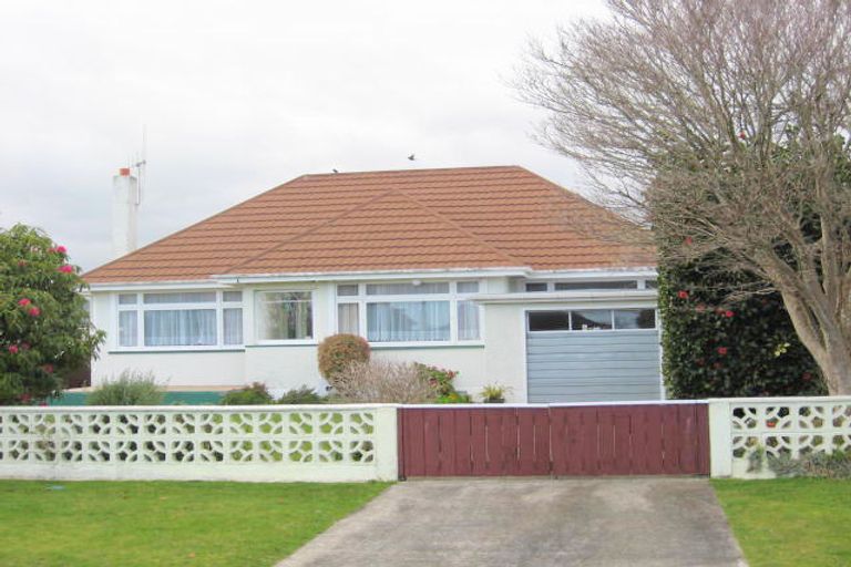 Photo of property in 11 Clark Street, Levin, 5510