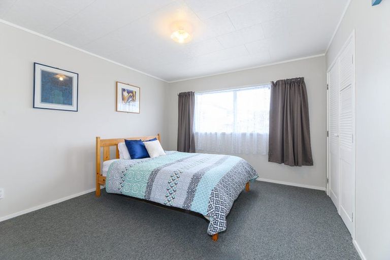 Photo of property in 106 Borich Road, Sunnyvale, Auckland, 0612
