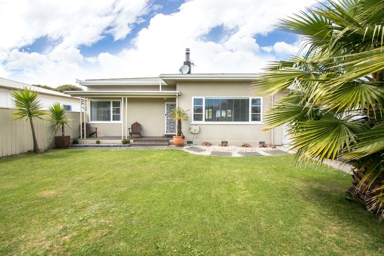 Photo of property in 8 Anzac Avenue, Onekawa, Napier, 4110