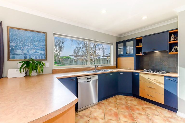 Photo of property in 80 Guildford Drive, Paraparaumu, 5032