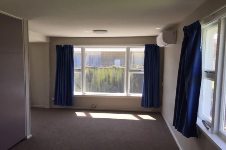 Photo of property in 5 Glenora Place, Hornby, Christchurch, 8042