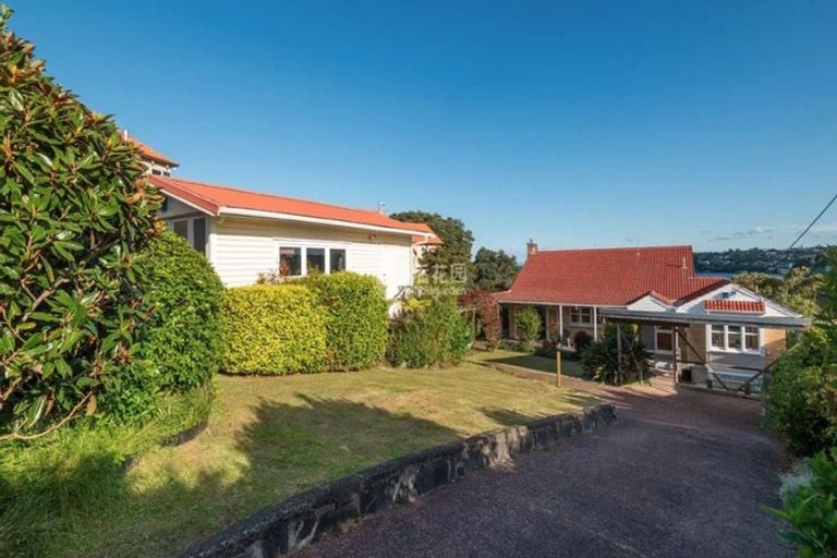 Photo of property in 5 Churchill Road, Murrays Bay, Auckland, 0630