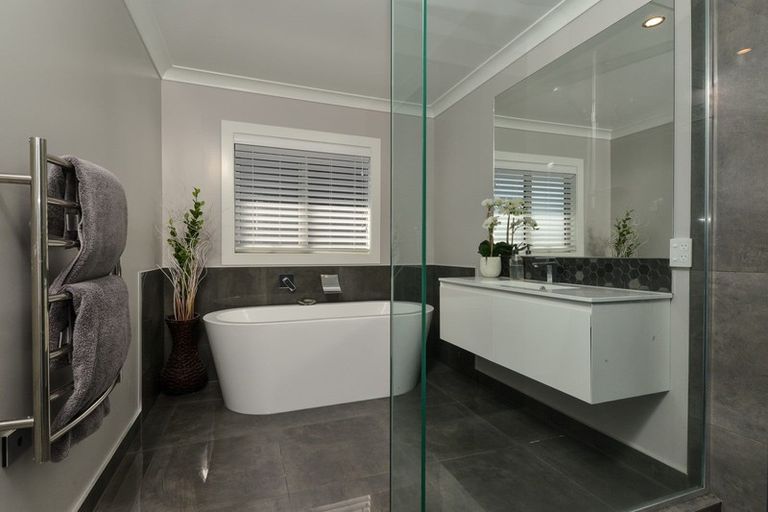 Photo of property in 66 Helen June Avenue, Flagstaff, Hamilton, 3210