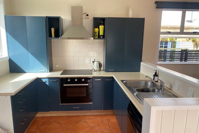 Photo of property in 4 Fuller Grove, Woburn, Lower Hutt, 5010