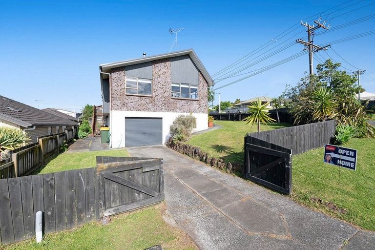 Photo of property in 23 Bay Street, Red Beach, 0932