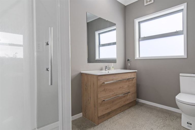 Photo of property in 111 Oteki Park Drive, Welcome Bay, Tauranga, 3112