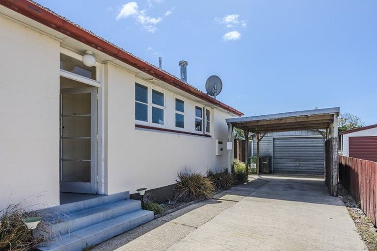 Photo of property in 12 Harlech Street, Oamaru North, Oamaru, 9400