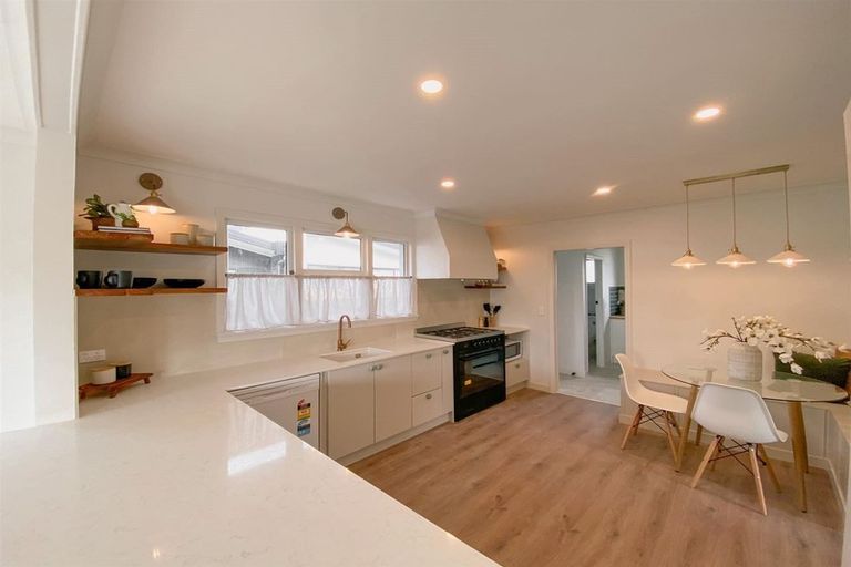 Photo of property in 1/98 Amyes Road, Hornby, Christchurch, 8042