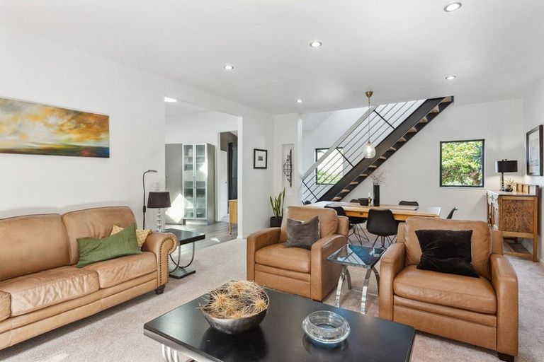 Photo of property in 2 Fiesta Grove, Raumati Beach, Paraparaumu, 5032