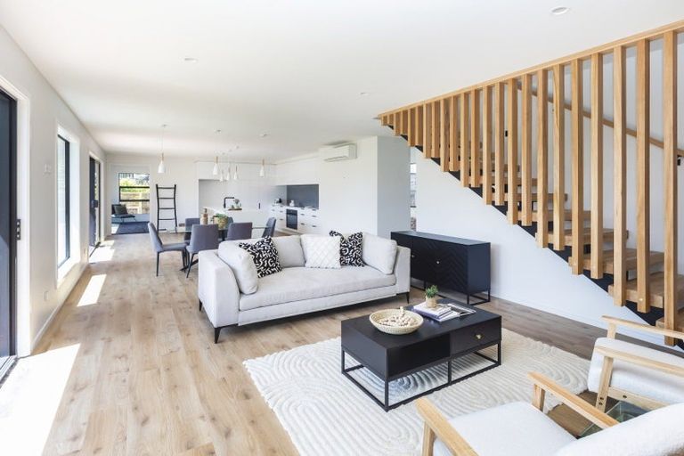 Photo of property in 17 Aratoro Place, Mount Pleasant, Christchurch, 8081