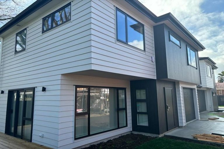 Photo of property in 35b Edmund Hillary Avenue, Papakura, 2110