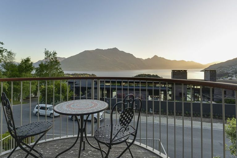 Photo of property in 1/43 Belfast Terrace, Queenstown, 9300