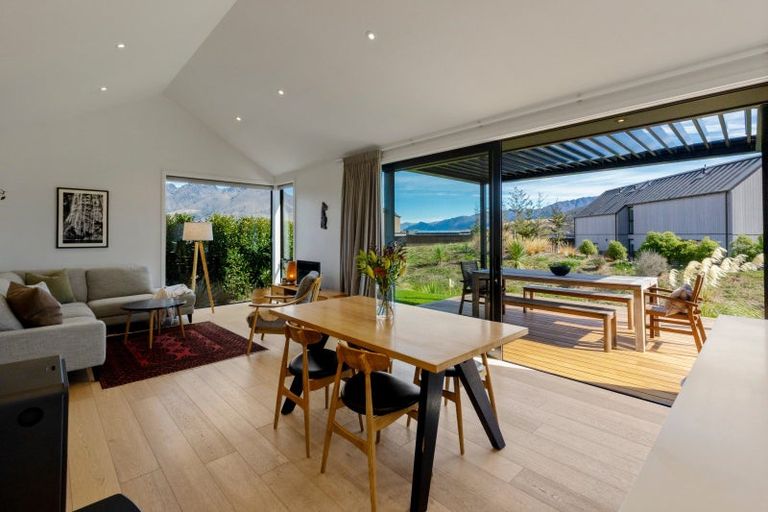 Photo of property in 7 Kotuku Lane, Jacks Point, Queenstown, 9371