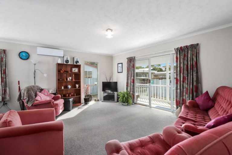 Photo of property in 24c Huia Avenue, Forest Lake, Hamilton, 3200