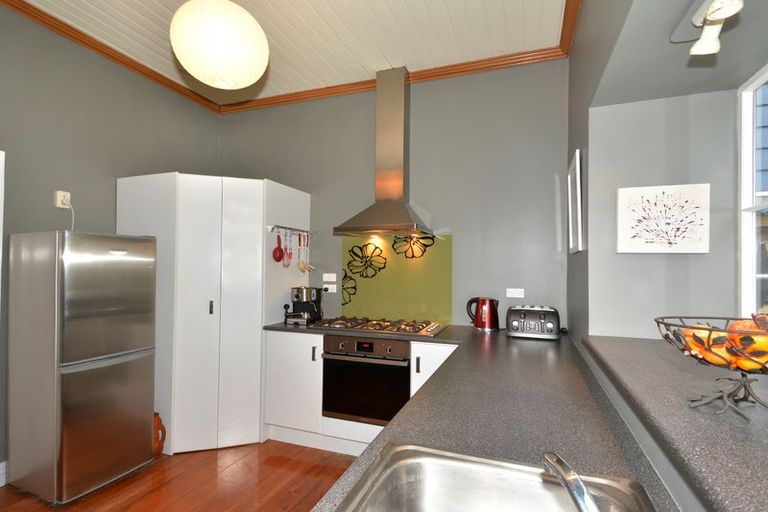 Photo of property in 30 Waikana Street, Broad Bay, Dunedin, 9014